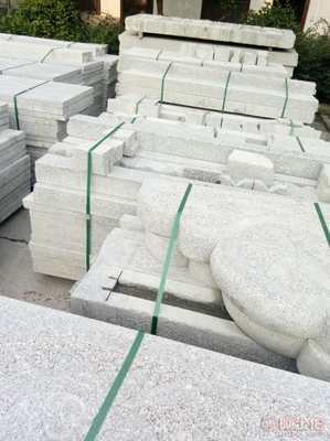 【供應(yīng)園林石材 芝麻灰路沿石火燒面 衡陽(yáng)芝麻灰石材圖片 衡陽(yáng)花崗巖廠家】衡陽(yáng)縣井頭鎮(zhèn)隆發(fā)石材加工店 - 產(chǎn)品庫(kù)